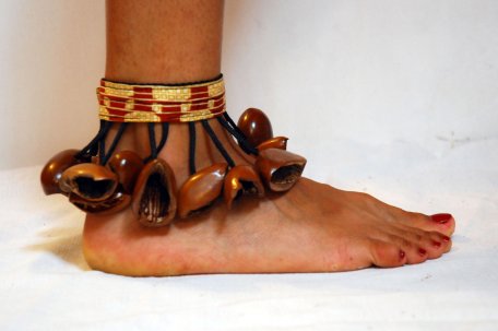 Brazalete para danza africano - Tobillera para danza yuyu de Nigeria