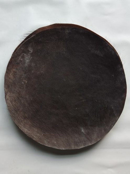 Piel de búfalo o piel de buey muy muy gruesa grande con pelos para tambor djembe