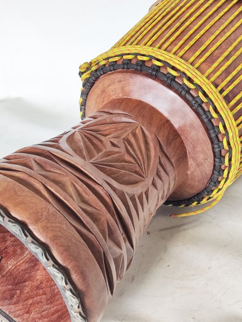 Djembe de gama alta - Yembé Guinea Top 6257