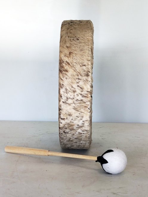 Tambor de chamán para ceremonias y rituales sagrados - Tambor chamánico Piel de vaca con pelo 12″