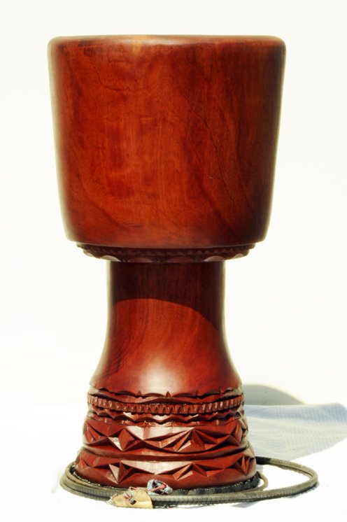 Cuerpo de djembé de Guinea de caoba (djala) - Djembe alta gama