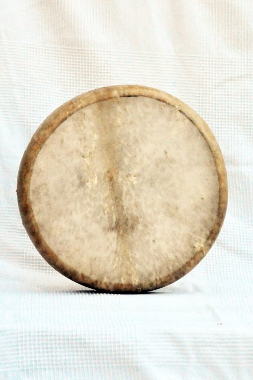 Tambor ritual chamánico (tambor de chamán) con piel de cabra