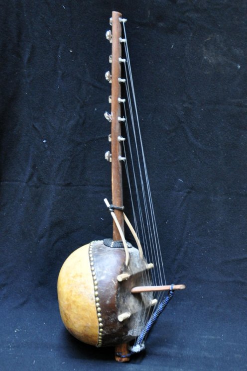 Kamélé n'goni (8 cordes) en vente : acheter un kamélé ngoni (10 cordes)