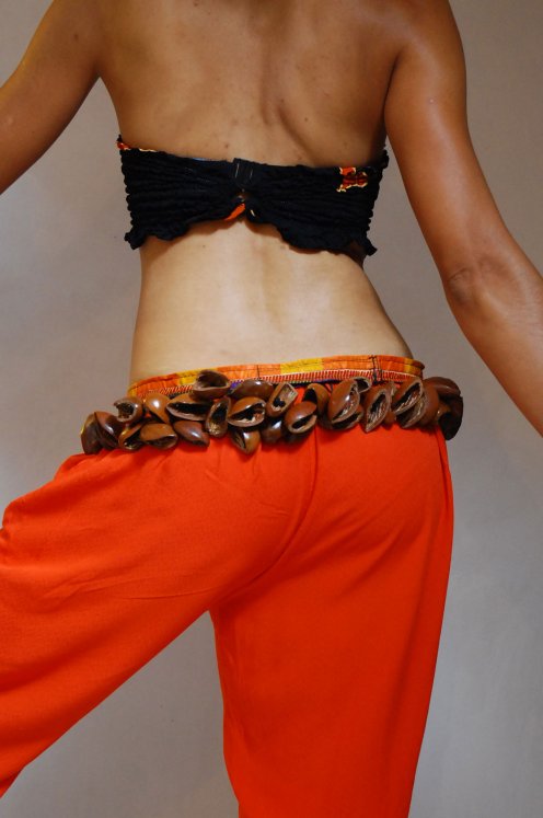 Cinturón de danza africano - Cinturón de danza yuyu de Nigeria grande