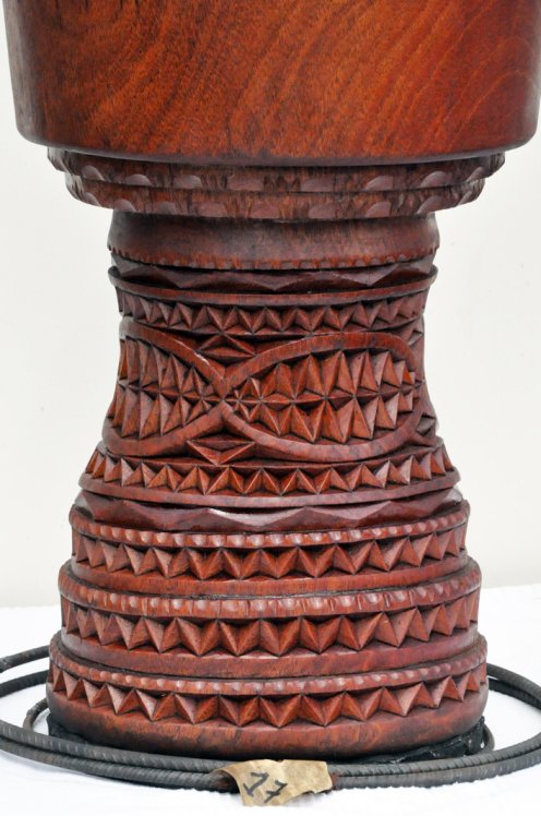 Cuerpo de djembé de Guinea de caoba (djala) - Djembe alta gama