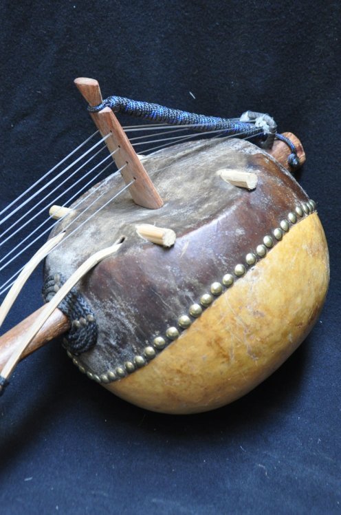 Kamélé n'goni (8 cordes) en vente : acheter un kamélé ngoni (10 cordes)