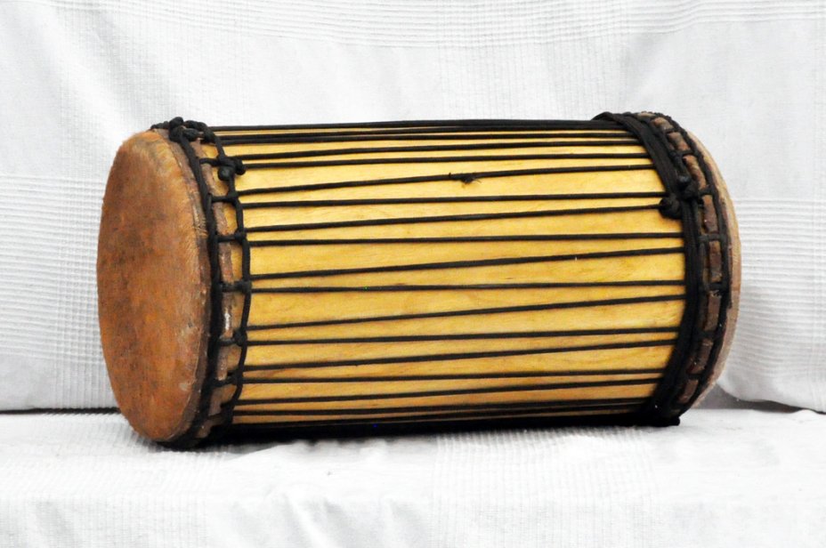 Dundun kenkeni montaje tradicional de melina - Tambor dundun de Guinea