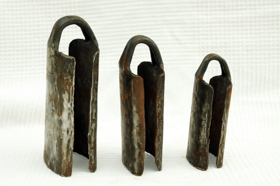 Trio de campanas de dundun de Guinea - Campana dundun