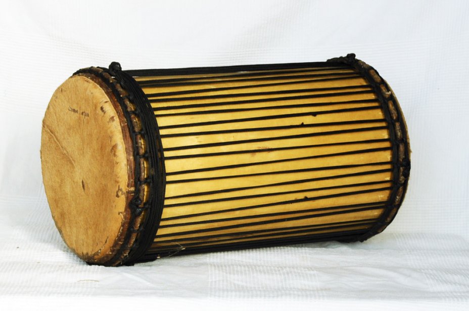 Dundun sangban montaje tradicional de melina - Tambor dundun de Guinea