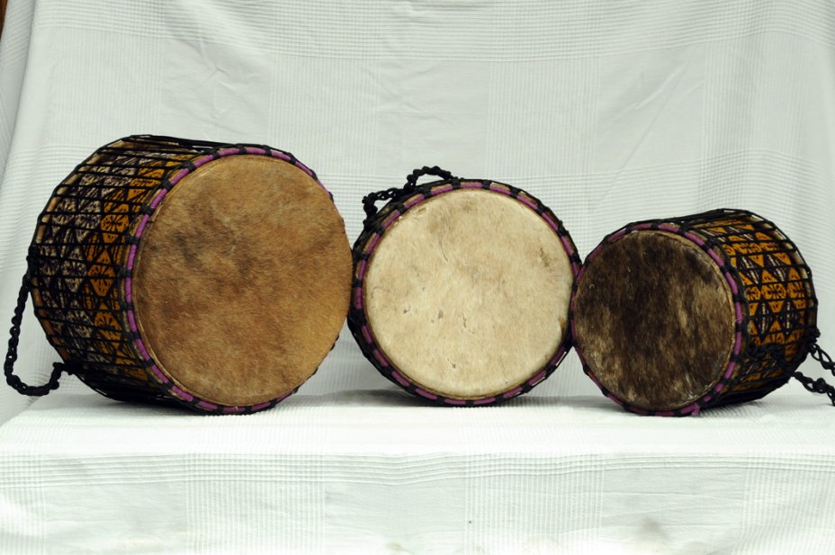 Venta set dundun - Trio de mini-tambores dununs de Ghana