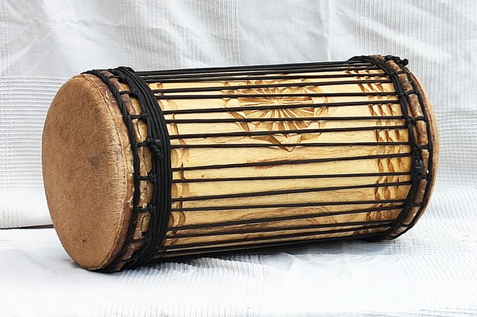 Dundun kenkeni montaje tradicional de melina - Tambor dundun de Guinea