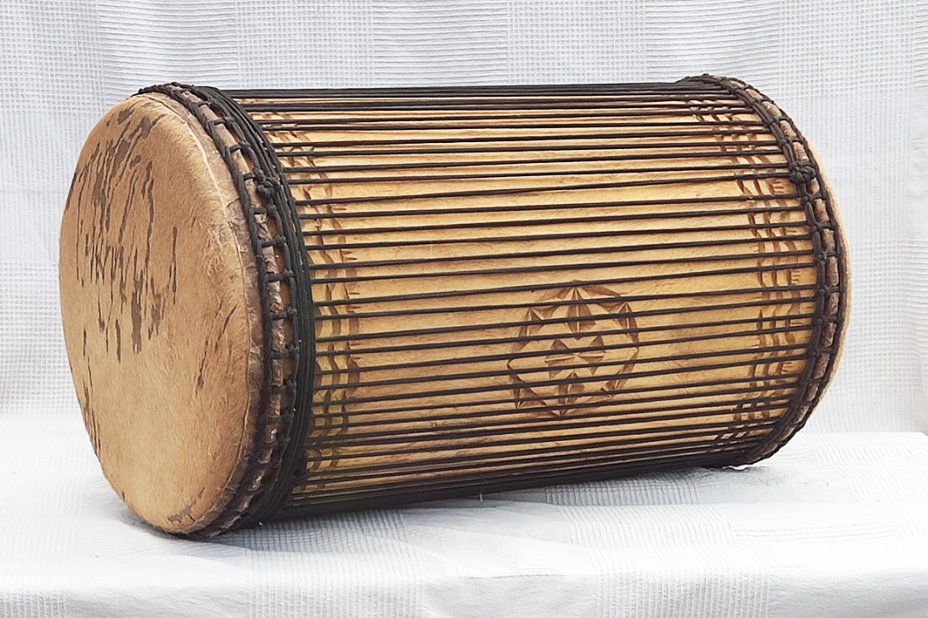 Dundun dundunba montaje tradicional de melina - Tambor dundun de Guinea
