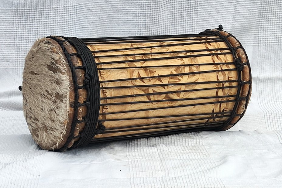 Dundun kenkeni montaje tradicional de melina - Tambor dundun de Guinea