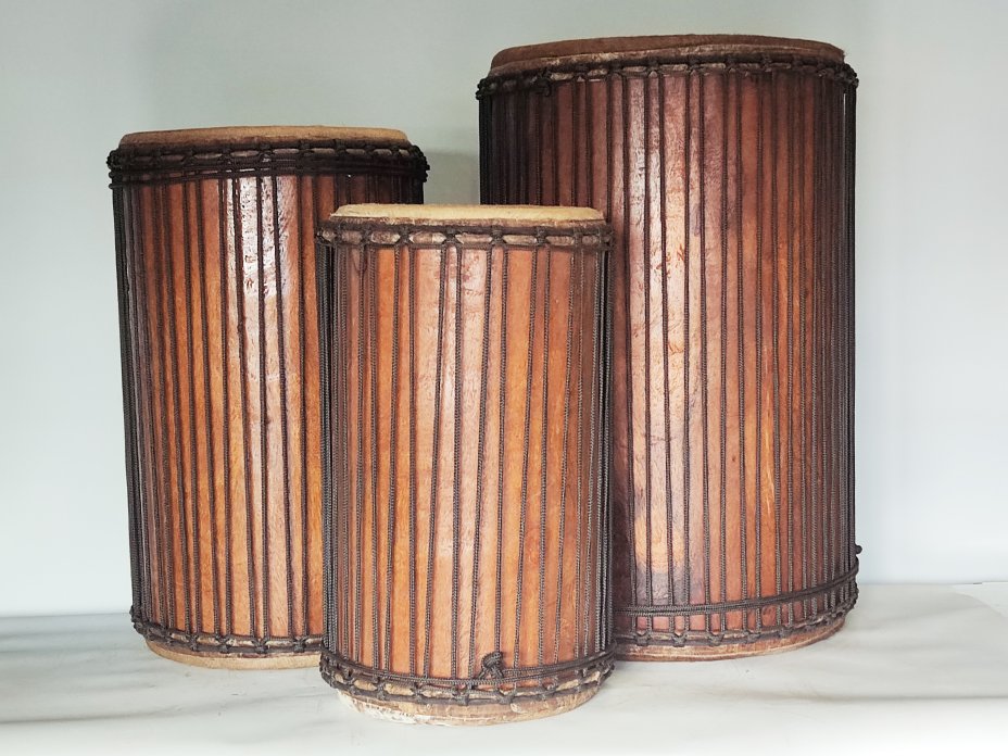 Juego de tambores bajos dundun - Set dundunes Guinea