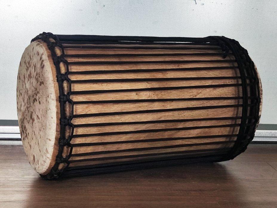 Tambores bajos dundun - Dunun kenkení de Guinea montaje 4 aros