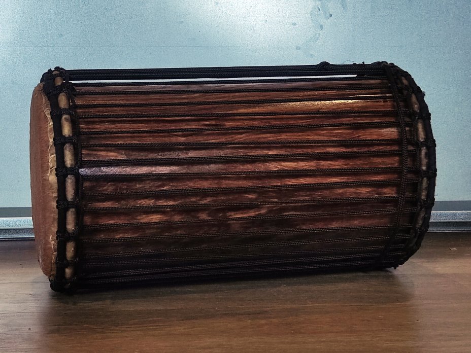 Tambores bajos dundun - Dunun kenkení de Guinea montaje 4 aros
