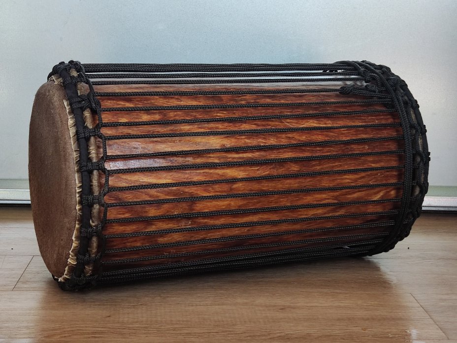 Tambores bajos dundun - Dunun kenkení de Guinea montaje 4 aros