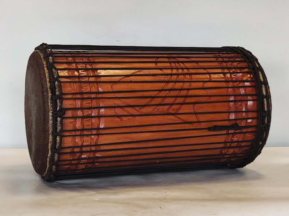 Tambores bajos dundun - Dunun kenkení de Guinea montaje 4 aros