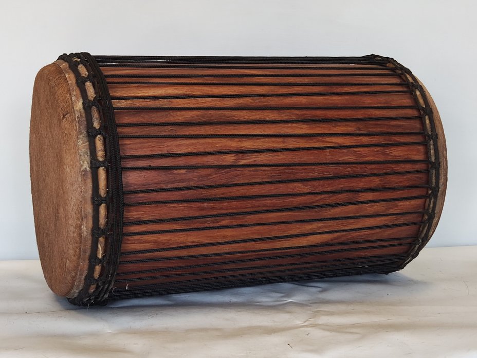 Tambores bajos dundun - Dunun sangban de Guinea montaje 4 aros