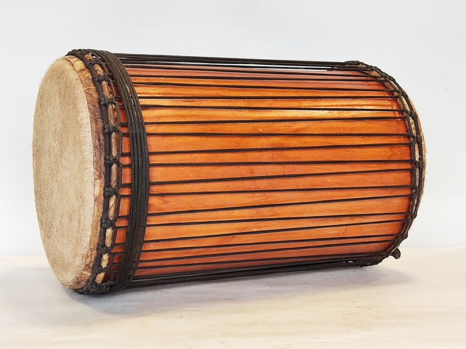 Tambores bajos dundun - Dunun sangban de Guinea montaje 4 aros