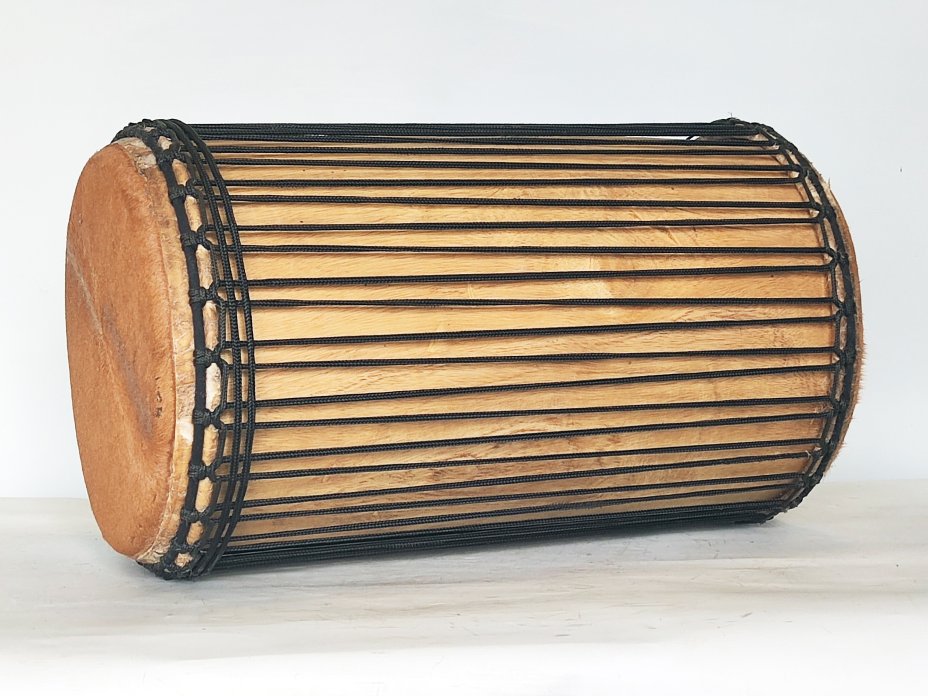 Tambores bajos dundun - Dunun sangban de Guinea montaje 4 aros