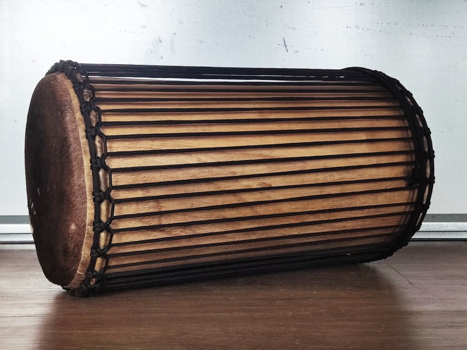 Tambores bajos dundun - Dunun sangban de Guinea montaje 4 aros