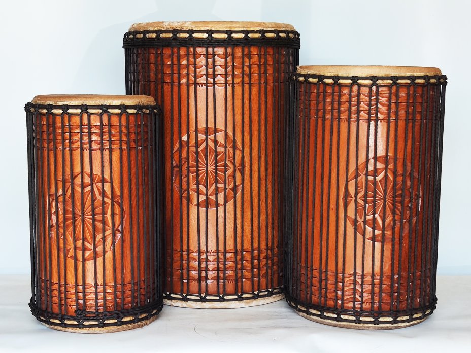 Juego de tambores bajos dundun - Set de dundunes de Guinea