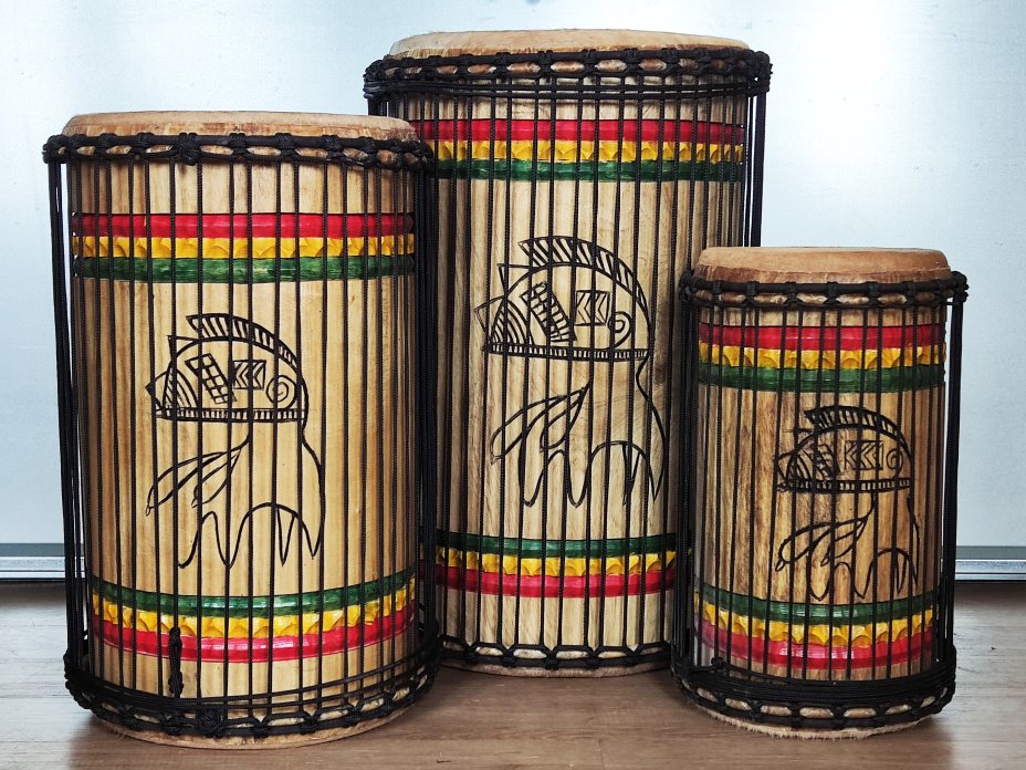Juego de tambores bajos dundun - Set de dundunes de Guinea