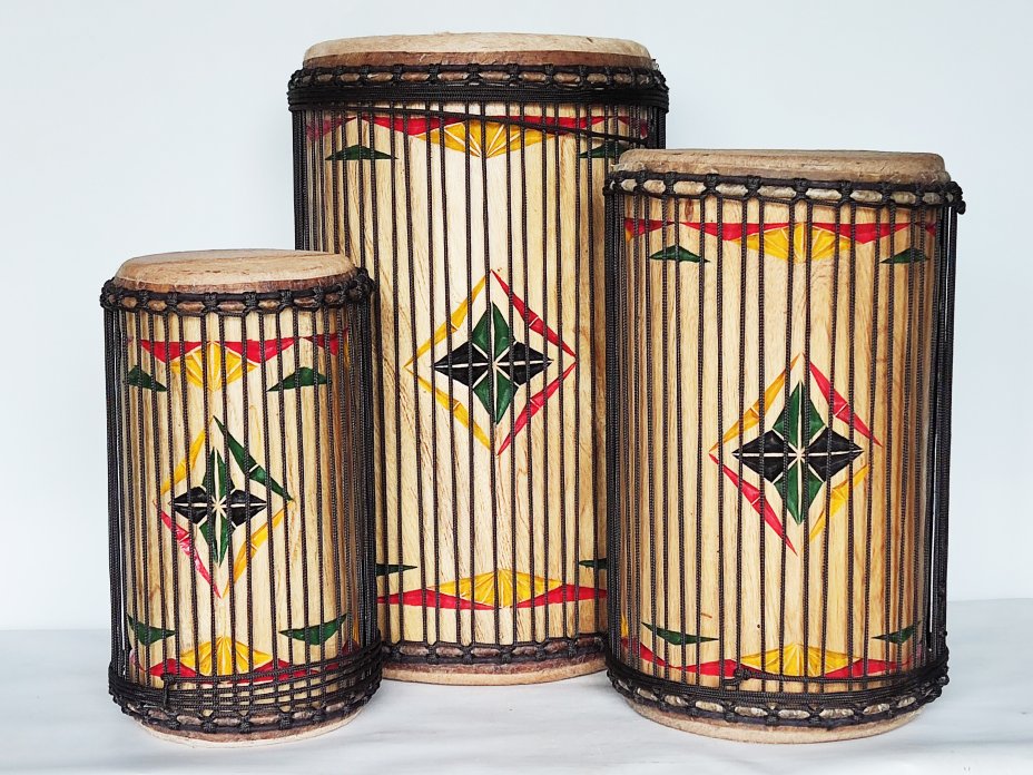 Juego de tambores bajos dundun - Set de dundunes de Guinea