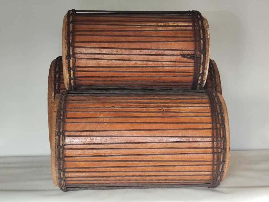 Juego de tambores bajos dundun - Set dundunes Guinea