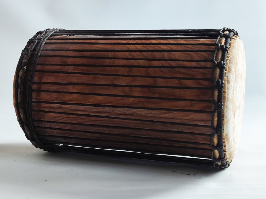 Tambores bajos dundun - Dunun kenkení de Guinea montaje 4 aros