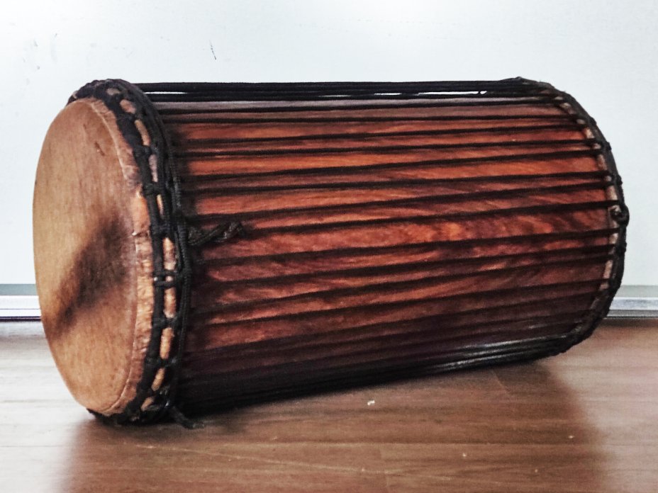 Tambores bajos dundun - Dunun sangban de Guinea montaje 4 aros
