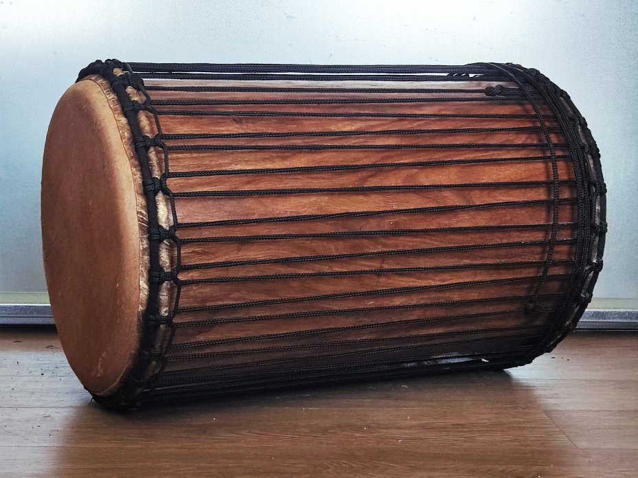 Tambores bajos dundun - Dunun sangban de Guinea montaje 4 aros