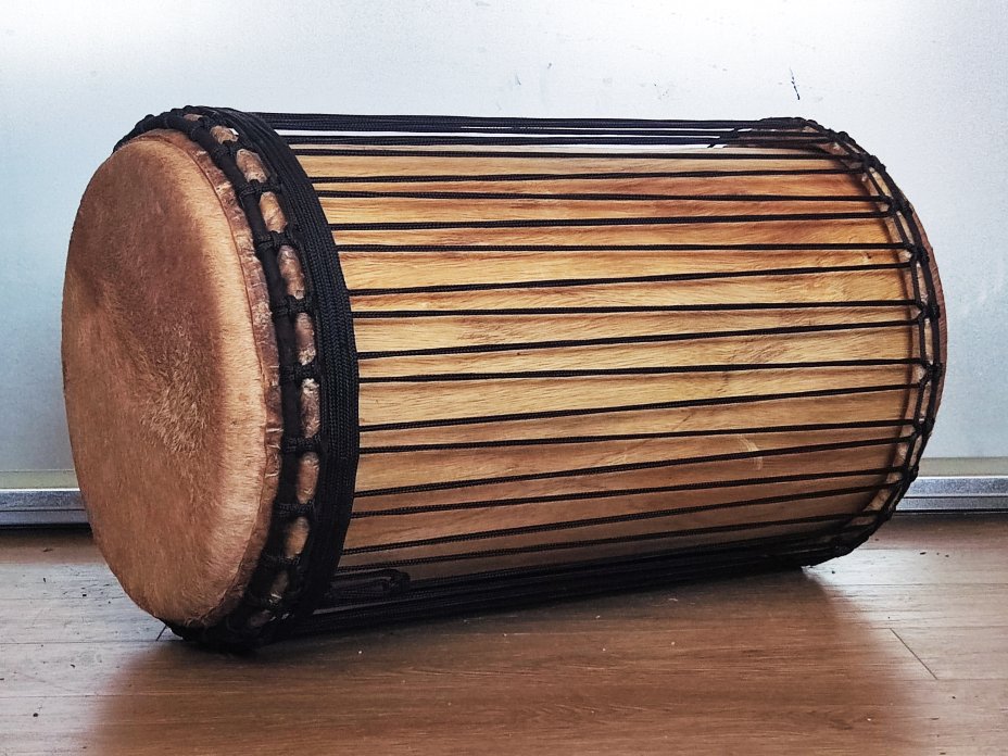 Tambores bajos dundun - Dunun sangban de Guinea montaje 4 aros