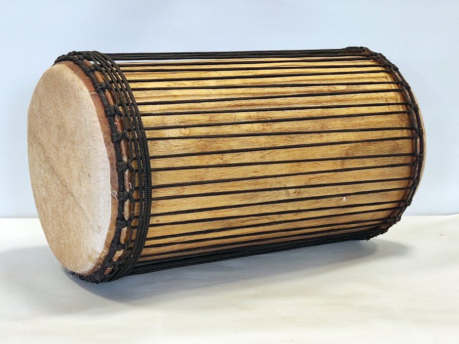 Tambores bajos dundun - Dunun sangban de Guinea montaje 4 aros