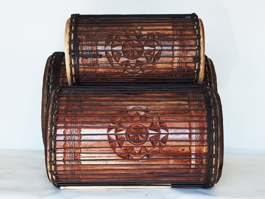 Juego de tambores bajos dundun - Set de dundunes de Guinea