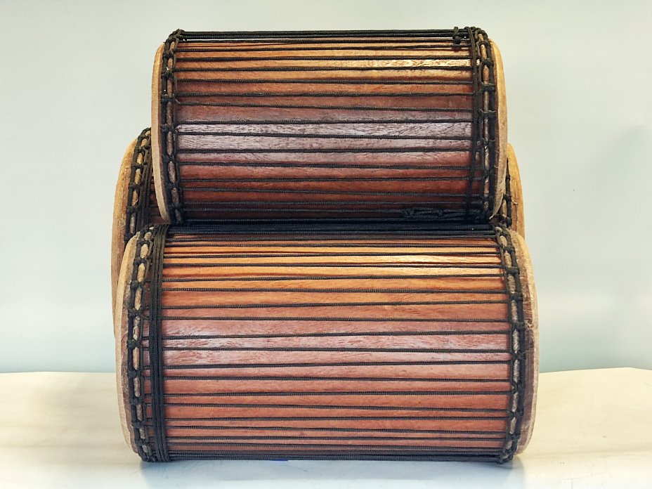 Juego de tambores bajos dundun - Set de dundunes de Guinea