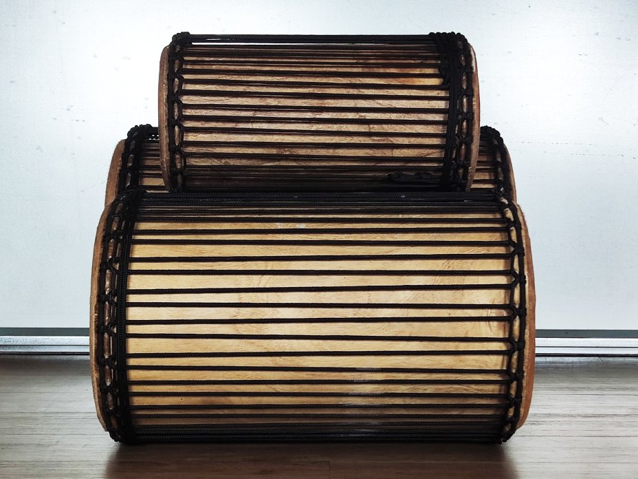 Juego de tambores bajos dundun - Set de dundunes de Guinea