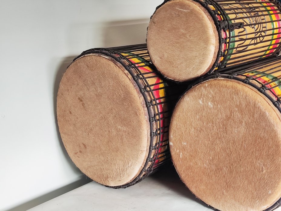 Juego de tambores bajos dundun - Set dundunes Guinea