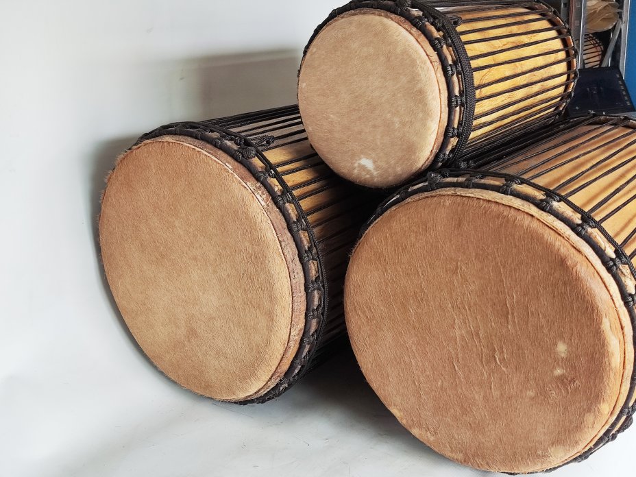 Juego de tambores dunun de Guinea de melina