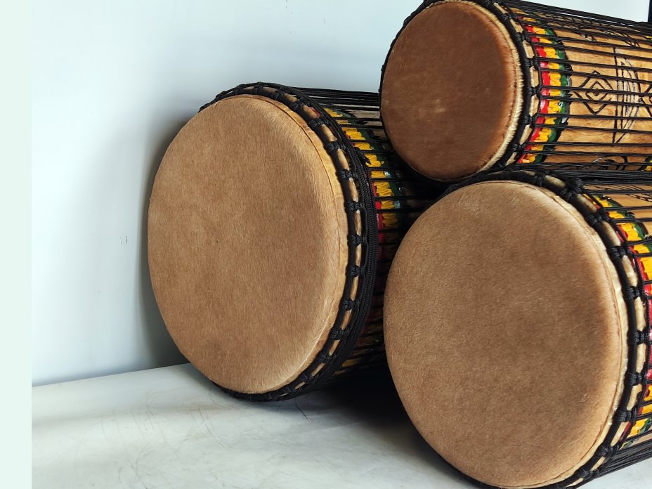 Juego de tambores bajos dundun - Set de dundunes de Guinea