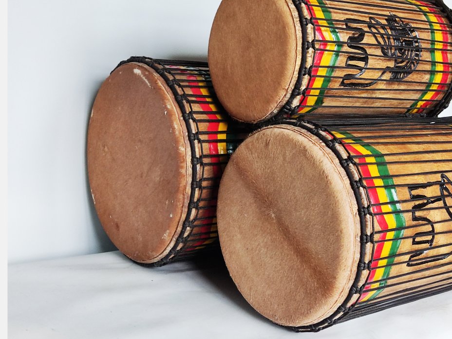 Juego de tambores bajos dundun - Set de dundunes de Guinea