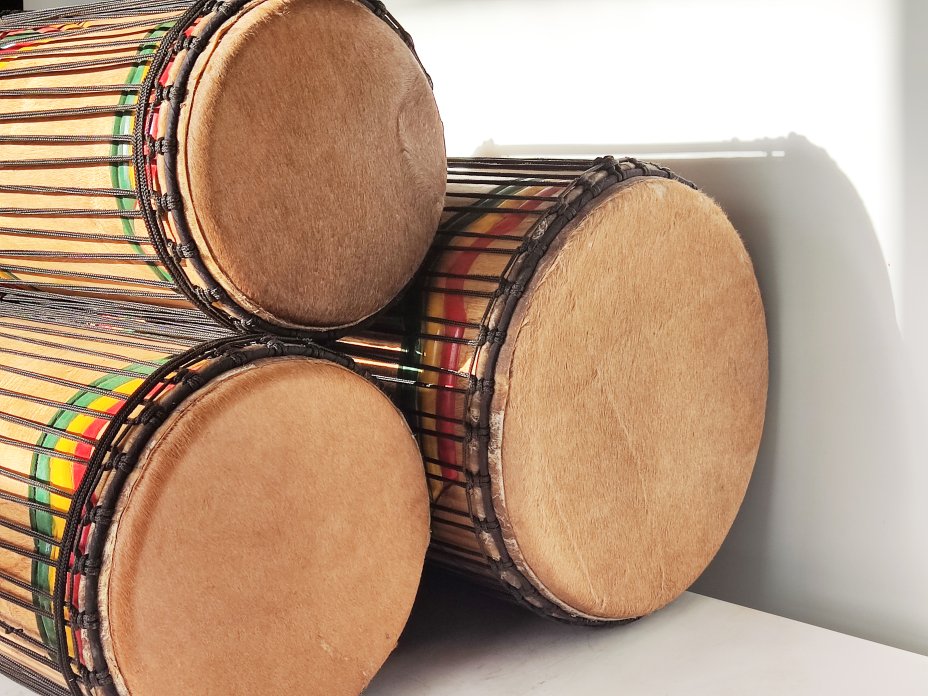Juego de tambores bajos dundun - Set dundunes Guinea